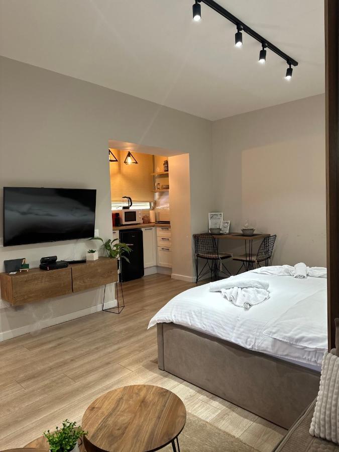 4Seasonsgea , Deluxe Studio , City Centre , Tirana Esterno foto