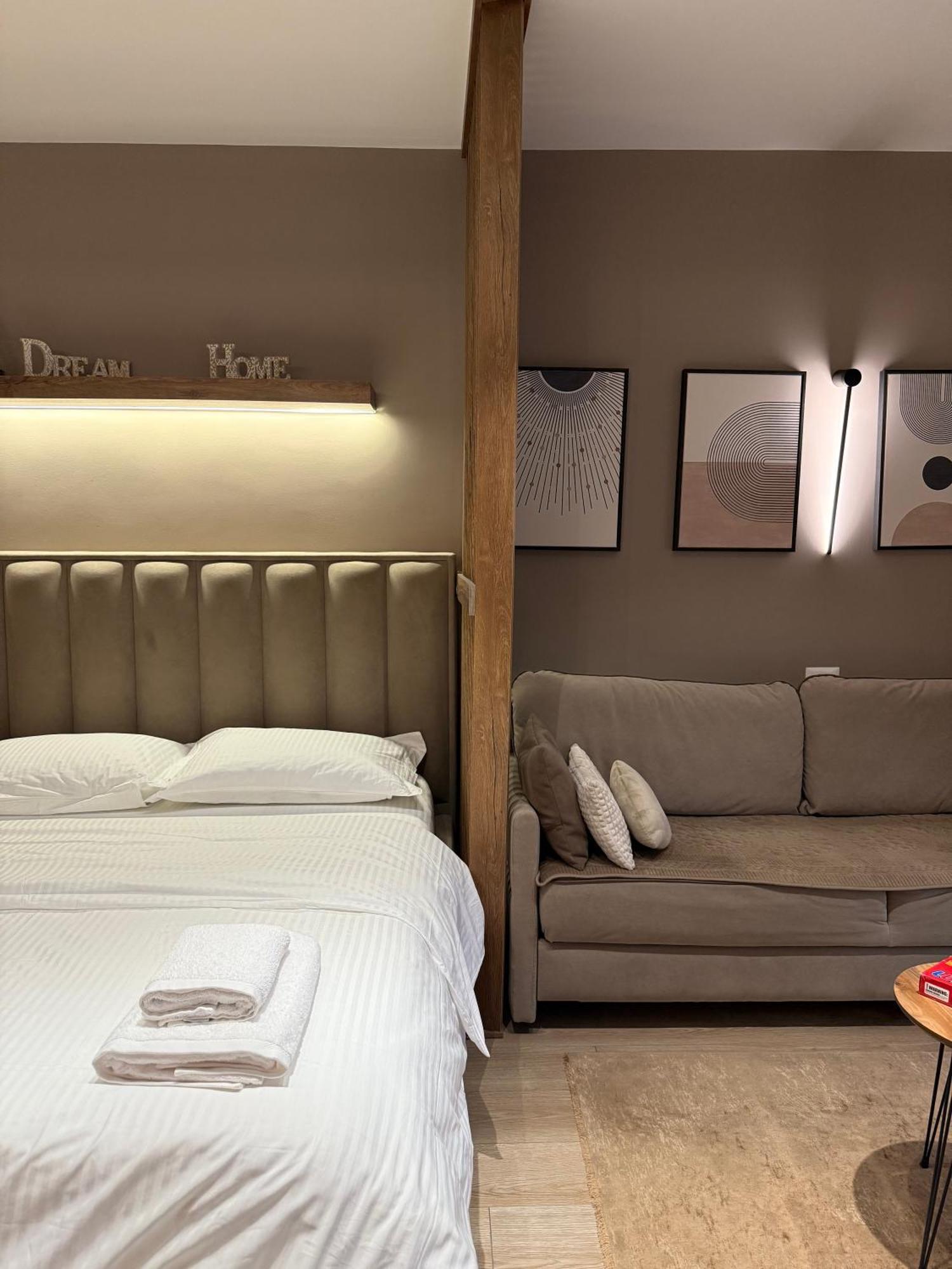 4Seasonsgea , Deluxe Studio , City Centre , Tirana Esterno foto